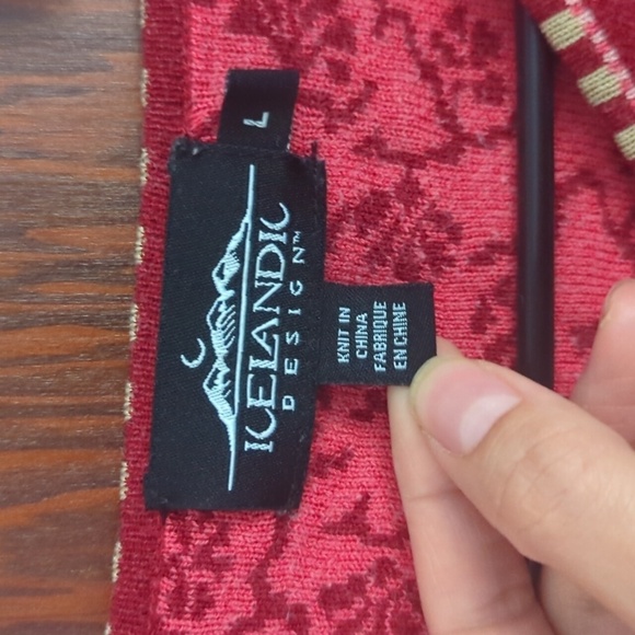 Icelandic Designs Red Thick Warm Slightly Cropped Beautiful Sweater Size Large - Picture 4 of 7